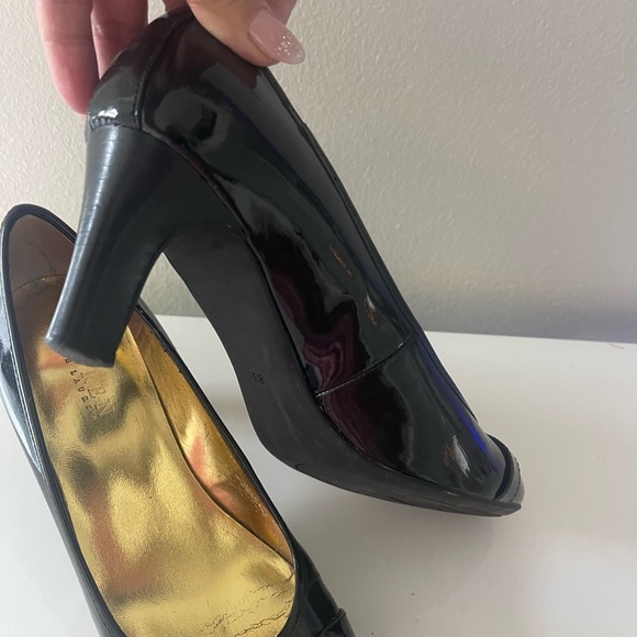 Ralph Lauren Black Patent Leather Pumps in size 8 - Picture 4 of 11